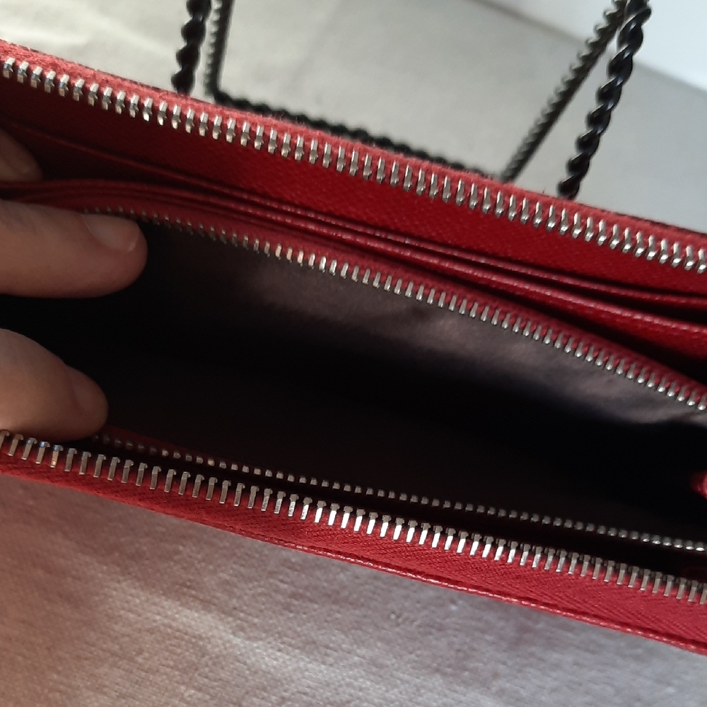 Tod's Red Wallet with Silver Hardware - Picture 6 of 12